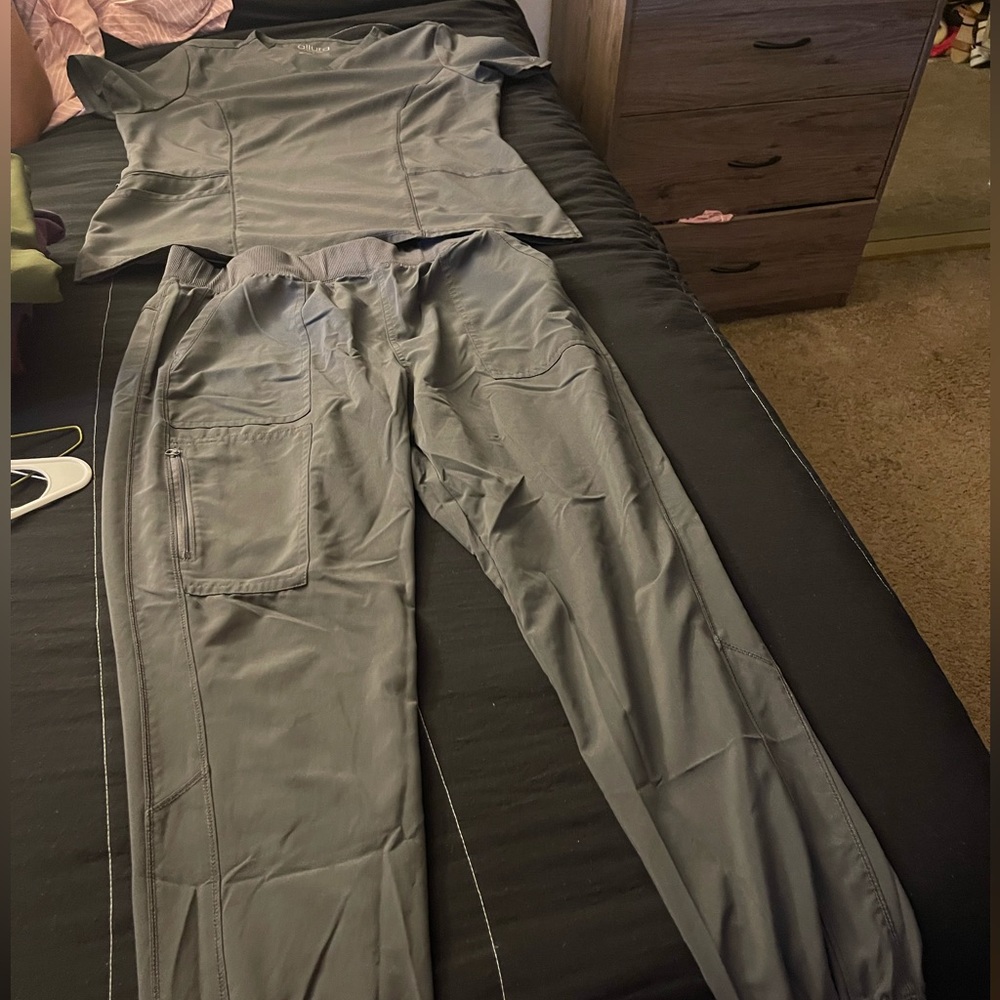 Allura Cherokee Scrub Set Grey